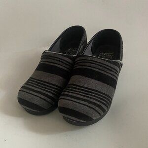 Dansko Vegan Black Gray Striped Slip On Clogs Women's Size 37 EU 6.5-7 US Boho